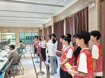 90423e0ace9a94af15f2c1709700e12